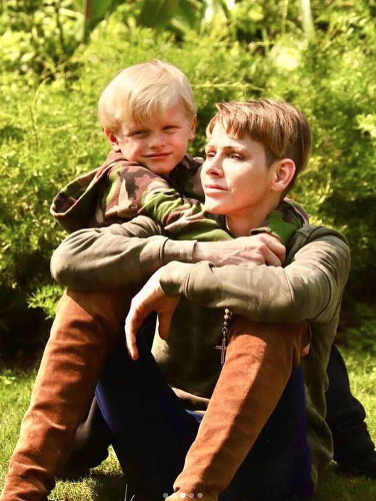 Charlène, junto a su hijo Jacques en Sudáfrica. (Instagram)