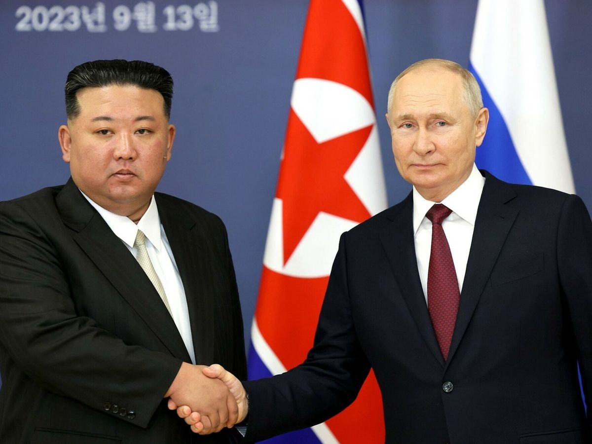 Foto: Vladimir Putin junto a Kim Jong-un. (Reuters)