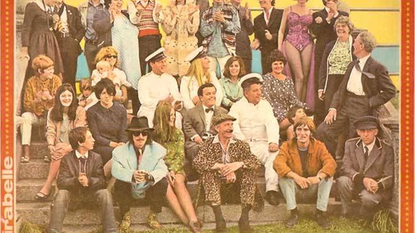 Leslie Cavendish (primera fila) con los Beatles y el reparto de 'Magical Mystery Tour' (Galería de Leslie Cavendish)