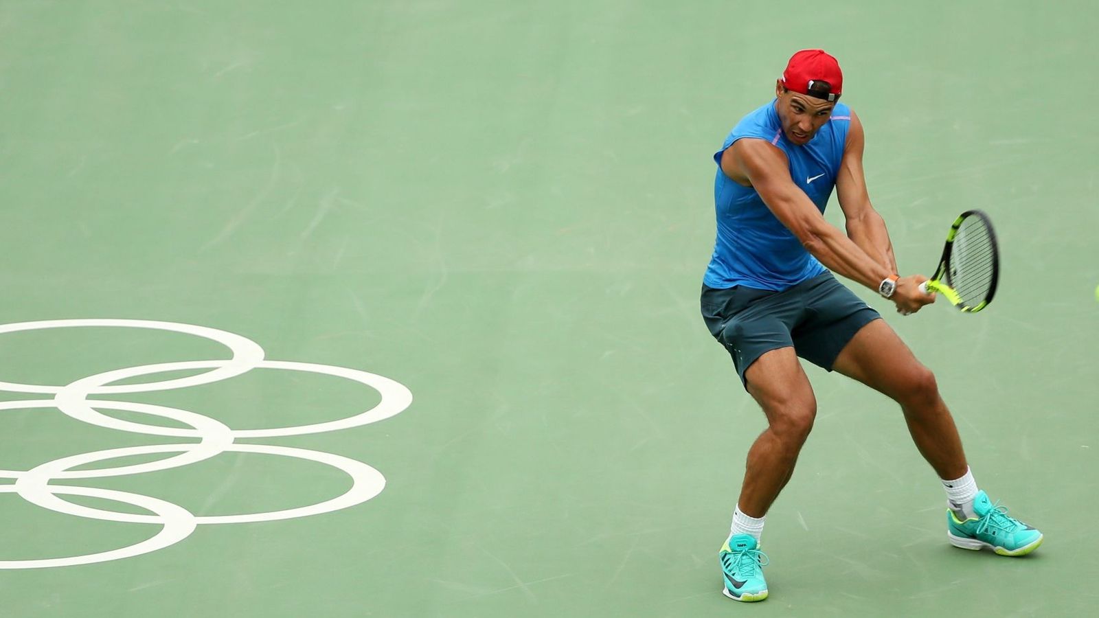 Foto: Entrenamiento del tenista Rafael Nadal en Río. (EFE)