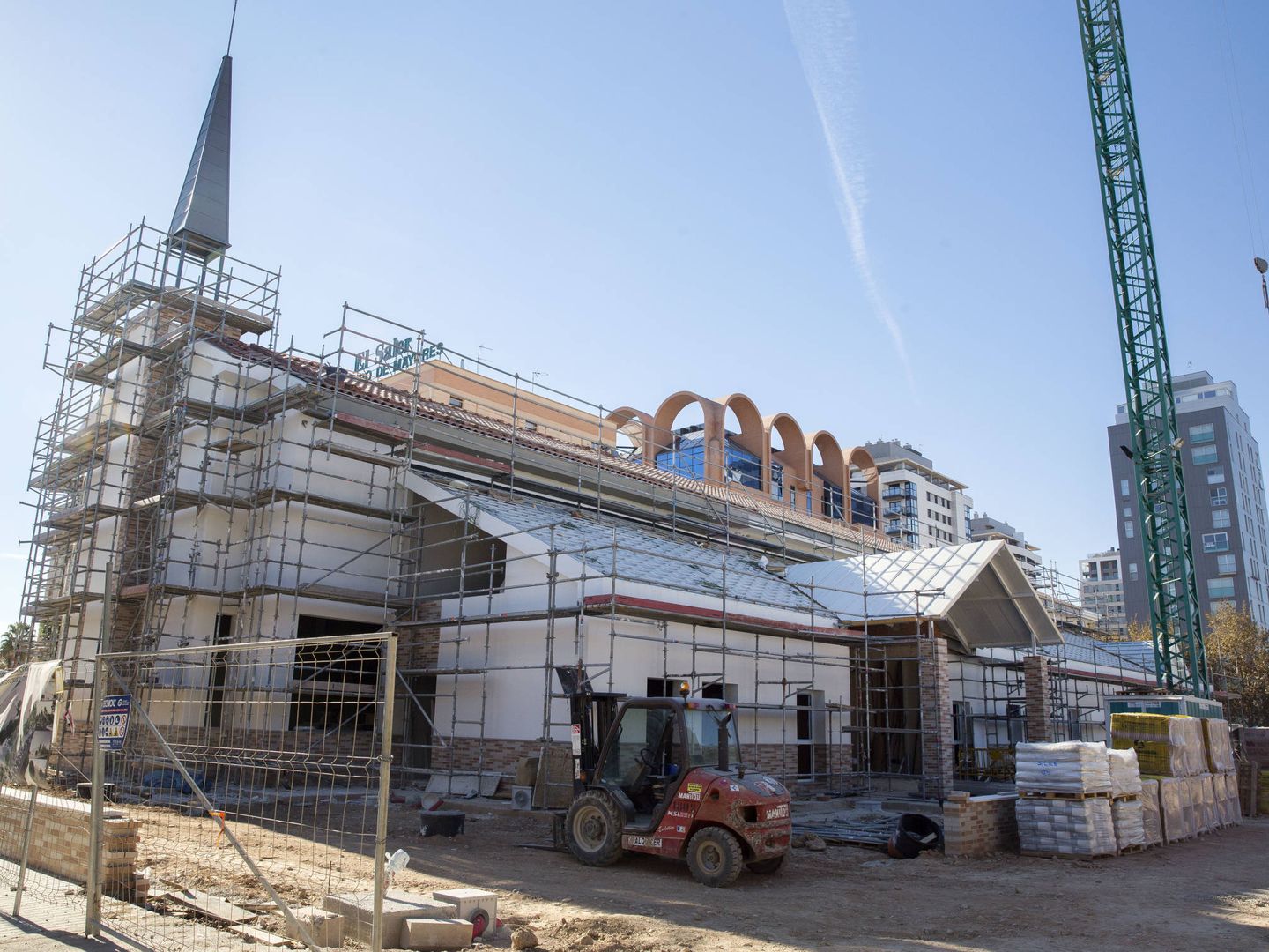La iglesia de ocho millones de euros que los mormones están construyendo en Valencia. (Marga Ferrer)
