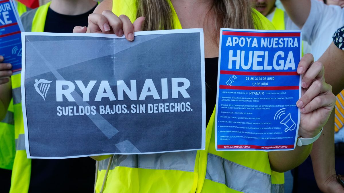 Ryanair ejecuta ocho despidos en plena huelga y avisa: "Nos asiste la ley"