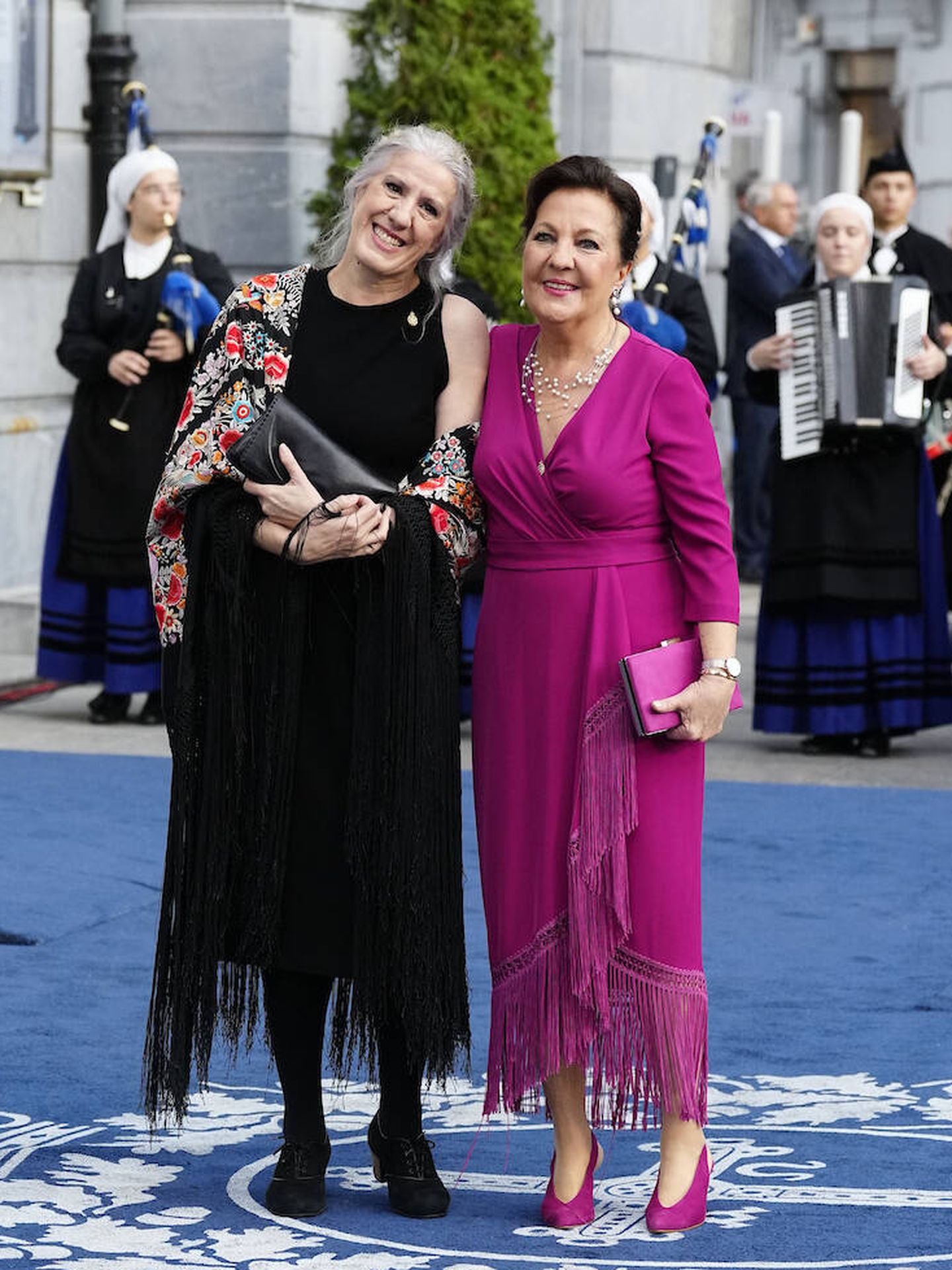 María Pagés y Carmen Linares, en la alfombra de los Premios Princesa de Asturias 2022. (Limited Pictures)