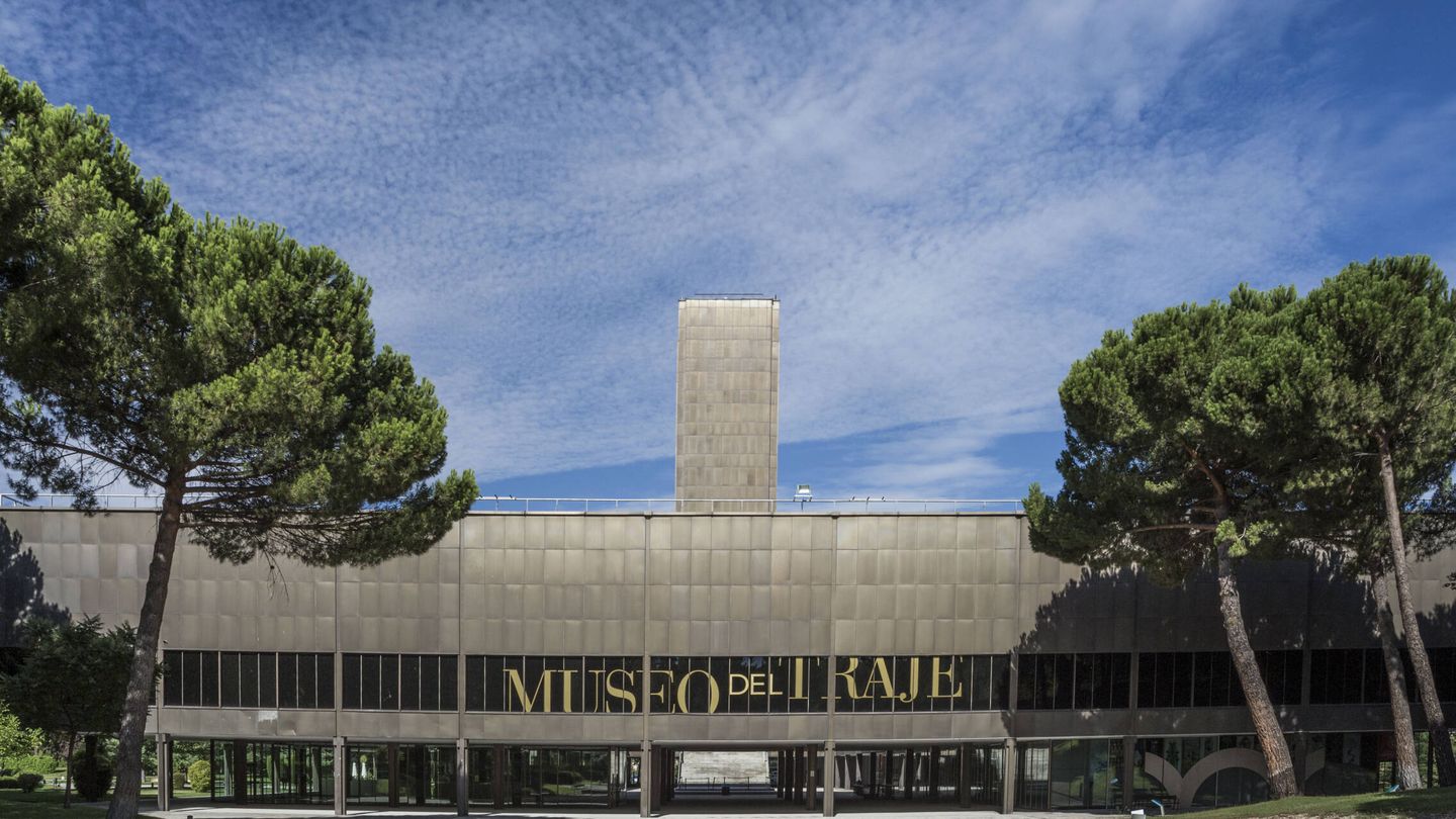 Museo del Traje, construido en 1969 como sede del Museo Nacional de Arte Contemporáneo. 