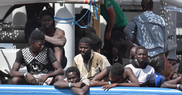 Foto: Unos 650 inmigrantes son rescatados frente a la costa de Libia. (EFE)