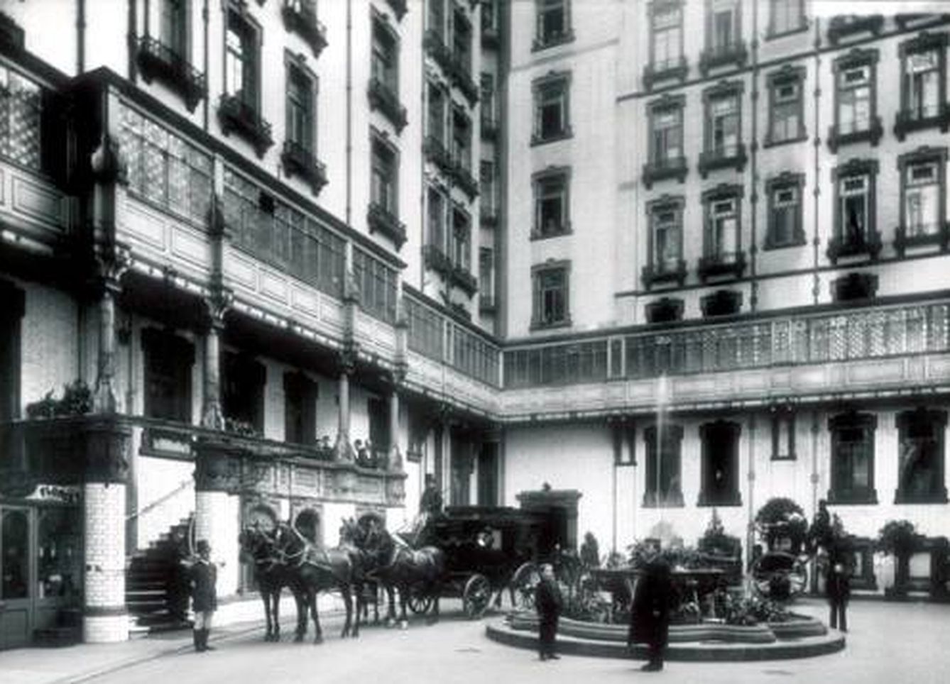 El Savoy en 1897 (Foto: Westminster City Archives)