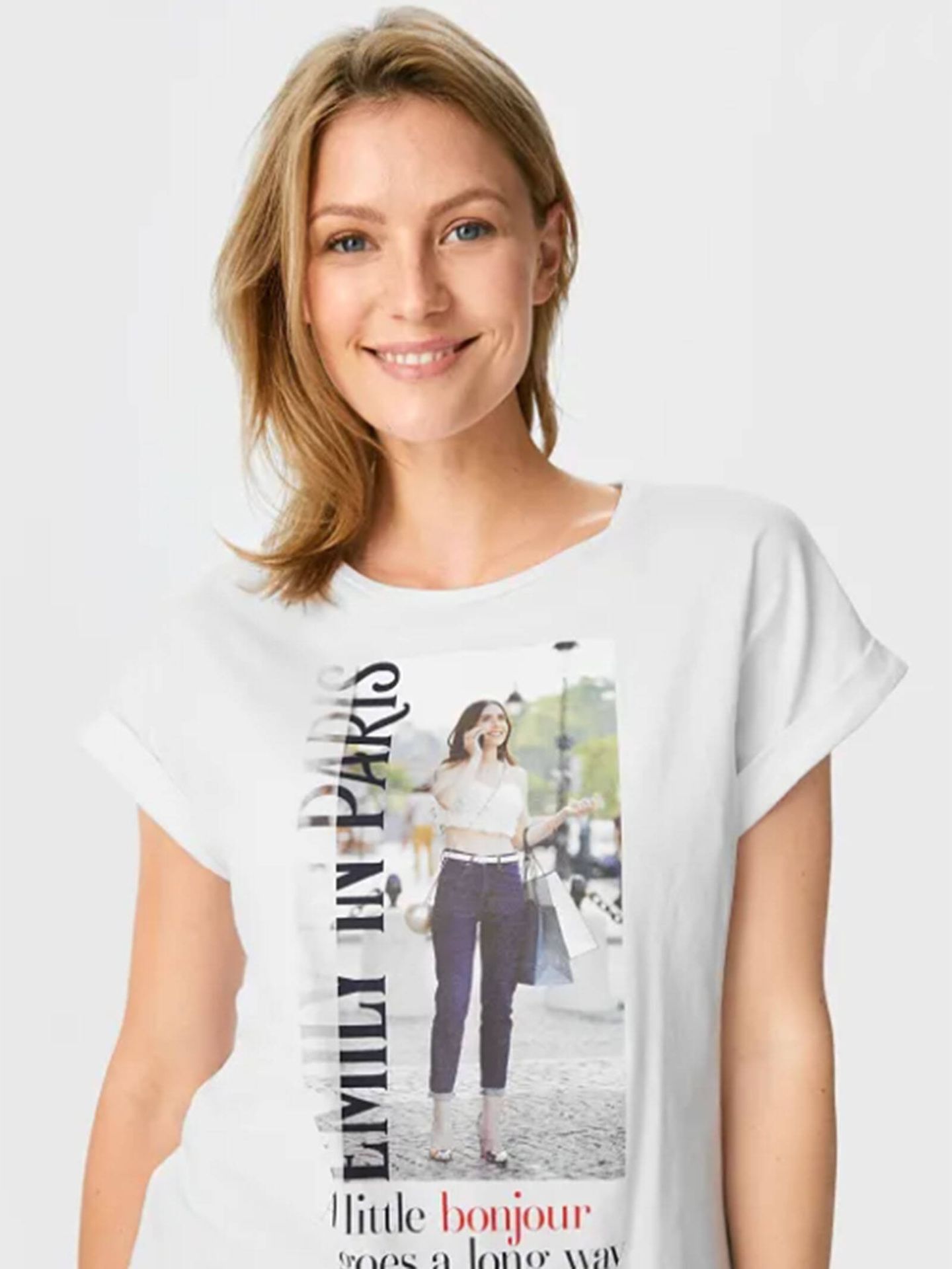 Las camisetas de manga corta de 'Emily in Paris' de CyA. (Cortesía)