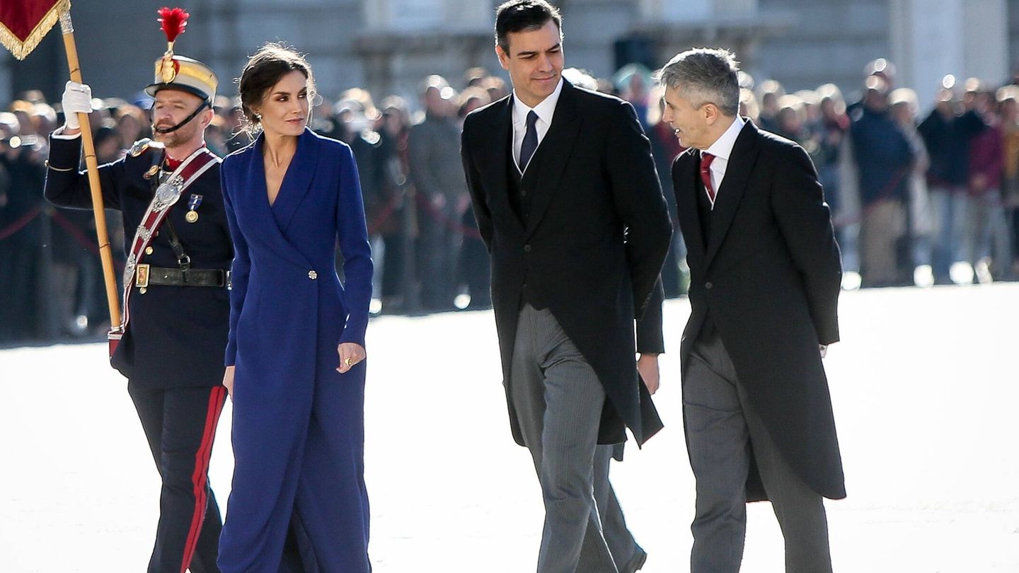 La reina Letizia, junto a Pedro Sánchez y el ministro Marlaska en la Pascua Militar de 2020. (CP)