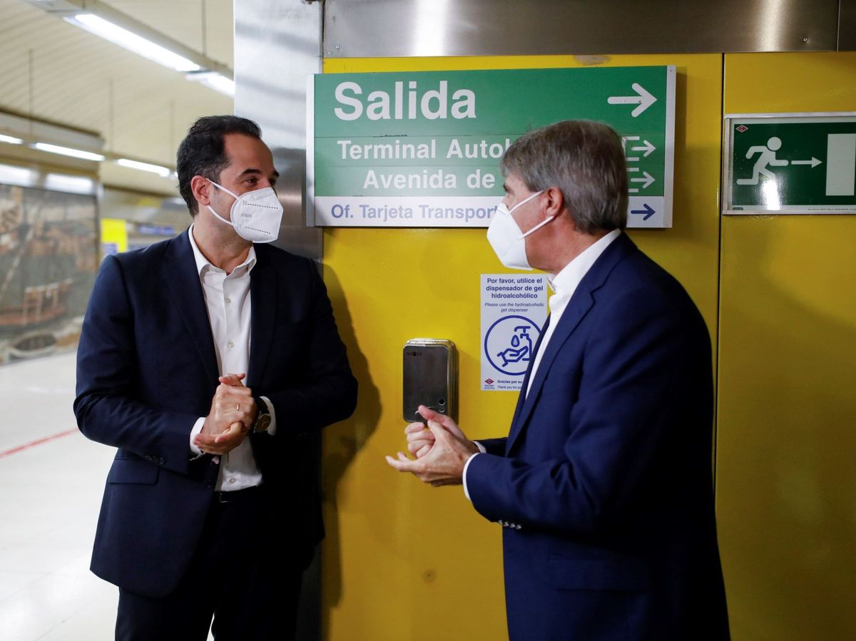 Foto: Ignacio Aguado y Ángel Garrido en la presentación de las nuevas medidas contra el coronavirus (EFE)