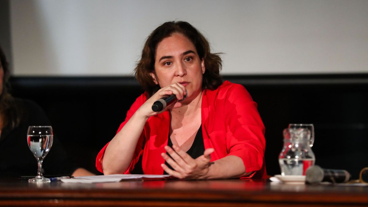 Ada Colau amenaza con otra moratoria, esta vez para la vivienda nueva en Barcelona