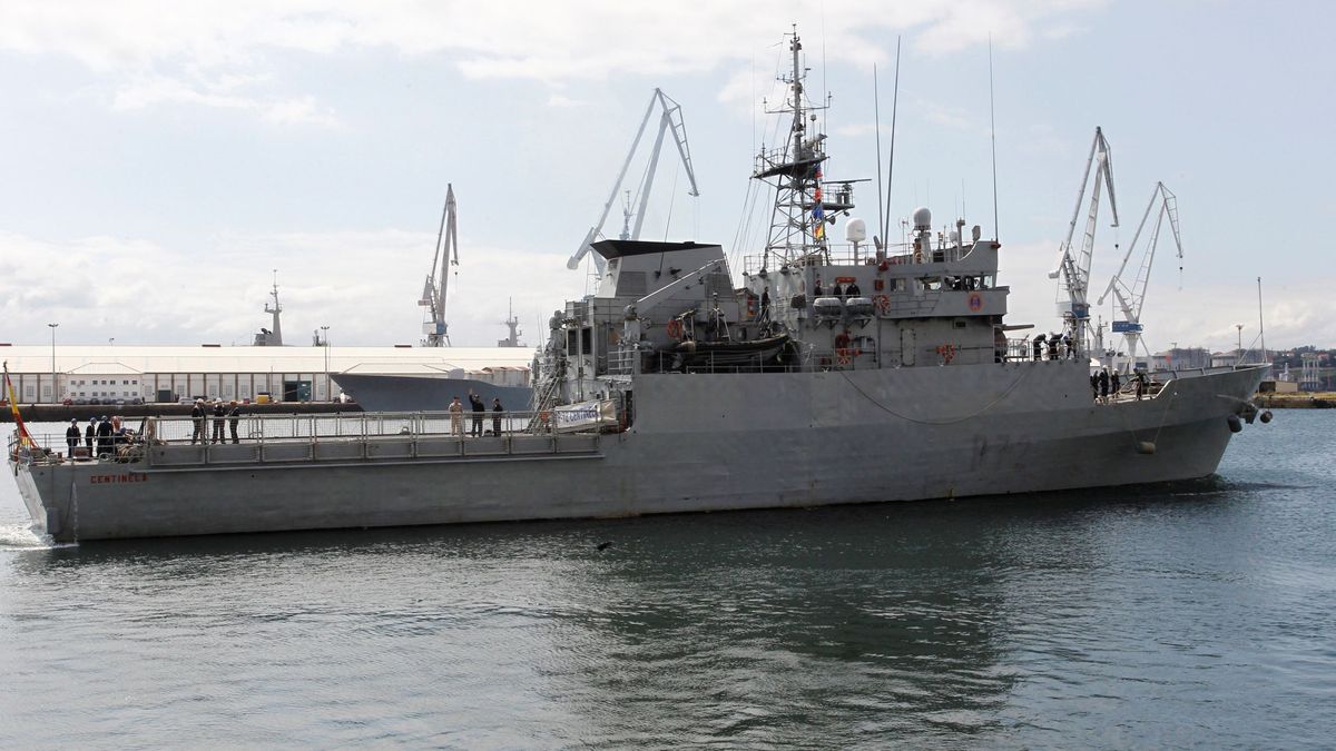 Un patrullero de la Armada española intercepta dos buques rusos en el Mediterráneo