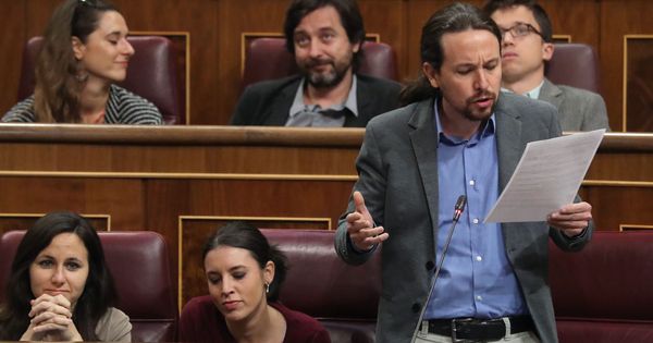Foto: El líder de Podemos, Pablo Iglesias, durante una intervención hoy en la sesión de control al Gobierno en el Congreso de los Diputados. (EFE)
