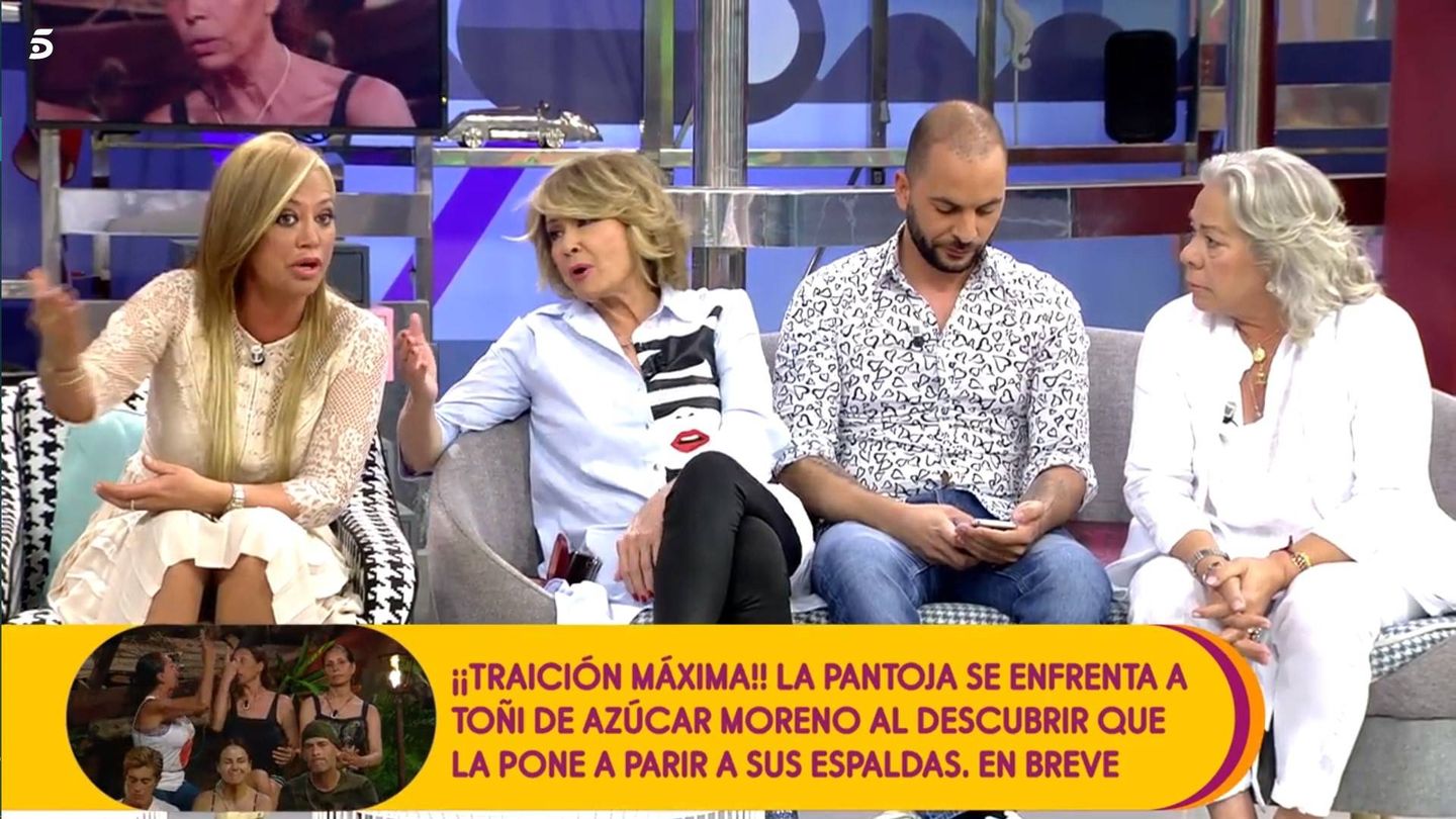 Belén Esteban y Carmen Gahona, en 'Sálvame diario'. (Telecinco)