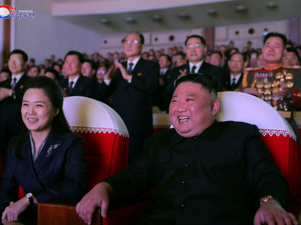 Foto: Kim Jong-un, junto a su esposa Ri Sol Ju. (Reuters)