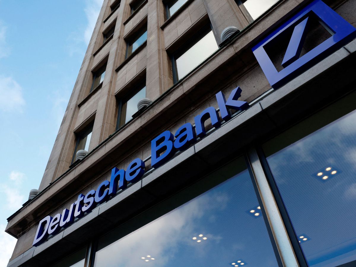 Foto: Logo de Deutsche Bank en una de sus sucursales. (Reuters/Yves Herman)