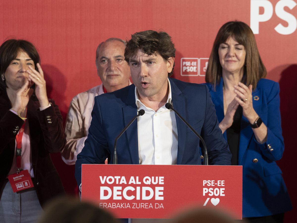 Foto: Eneko Andueza celebra los resultados electorales. (Europa Press/Iñaki Berasaluce)