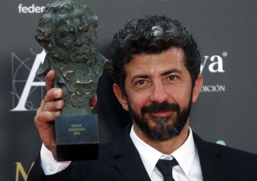 Foto: Alberto Rodríguez posa con su premio Goya (Reuters)