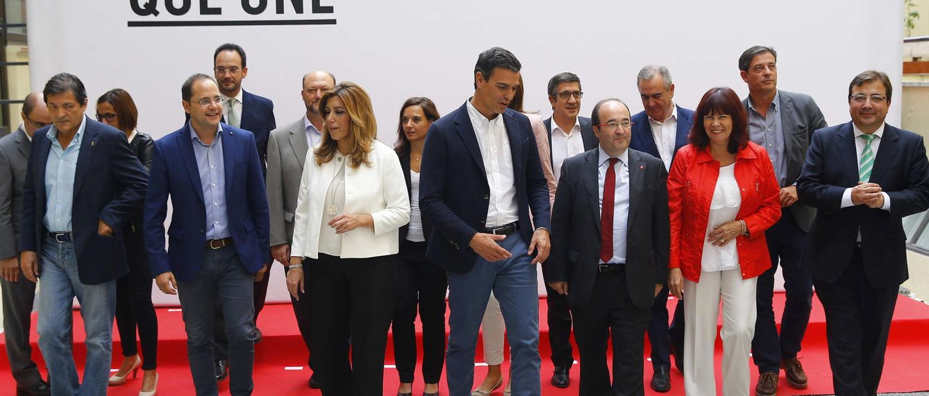 Sánchez con sus barones, durante la reunión del Consejo de Política Federal del pasado 29 de septiembre, en Ferraz. (EFE)