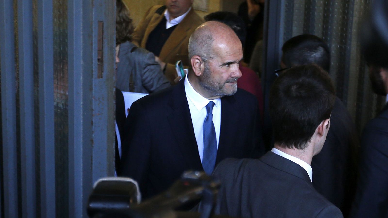 Foto: El expresidente andaluz Manuel Chaves, a la salida de los juzgados de Sevilla. (EFE)