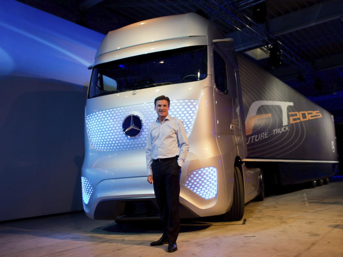 Foto: Presentación de un camión de Daimler Trucks. (EFE/Julian Stratenschulte)