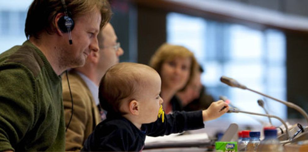 Foto: El PE aprueba la ampliación de la baja de maternidad hasta las 20 semanas