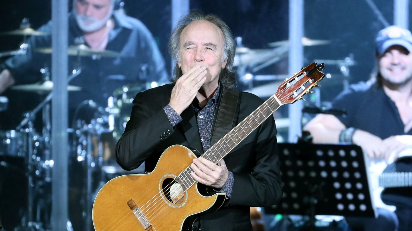 Joan Manuel Serrat, durante un concierto. (EFE)