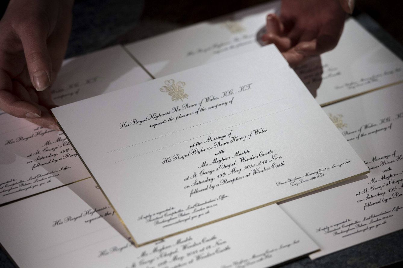 Imagen de las invitaciones de boda del príncipe Harry y Meghan Markle. (Foto: Twitter de Kensington Palace)