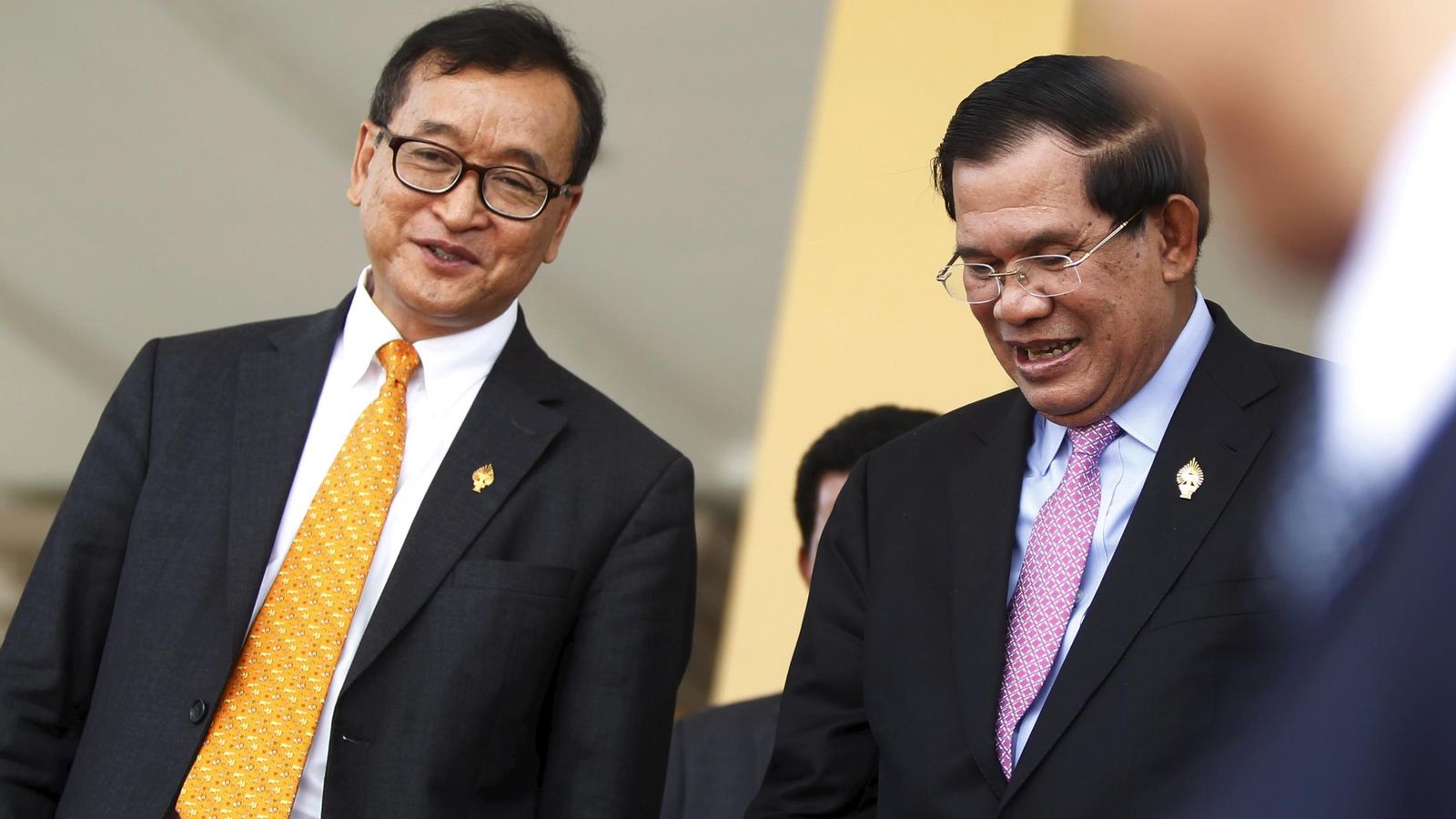 Foto: El primer ministro Hun Sen y el líder opositorn, Sam Rainsy. (Reuters)