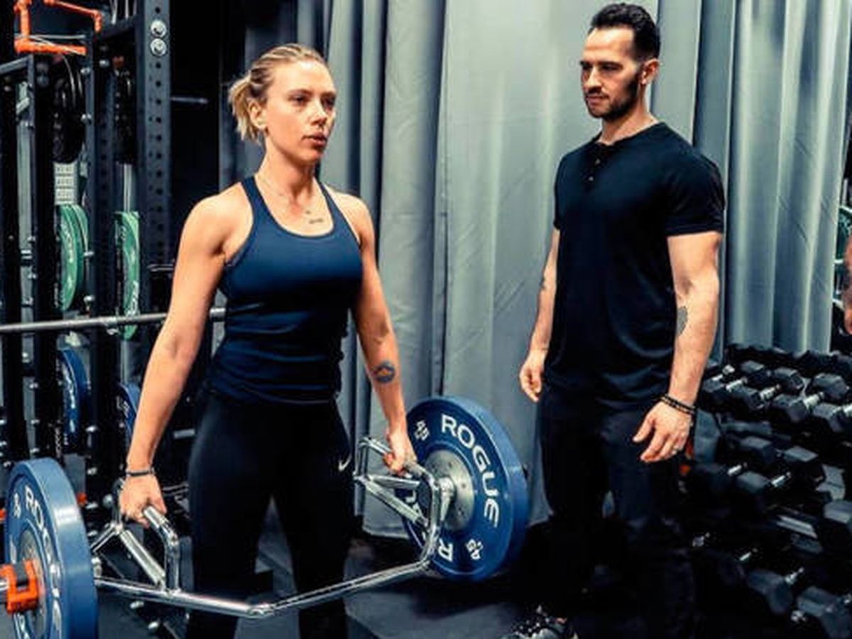 Foto: La actriz realiza ejercicio junto a su entrenador (Instagram)