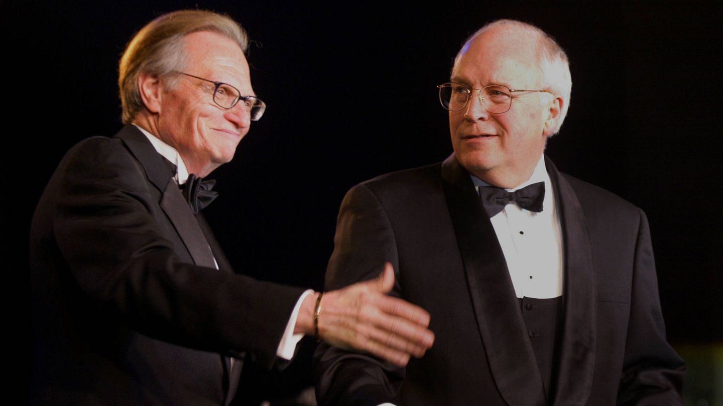  El presentador junto al entonces vicepresidente Dick Cheney en 2002. (Getty)