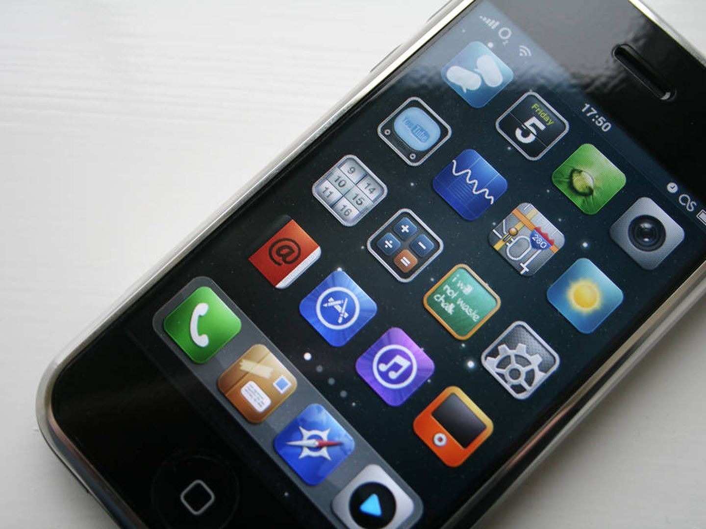 Desinstalar ‘apps’ o borrar caché, necesario para que el móvil siga rindiendo. (Foto: William Hook | Flickr)