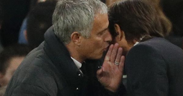 Foto: En la imagen, Mourinho y Antonio Conte. (Reuters)