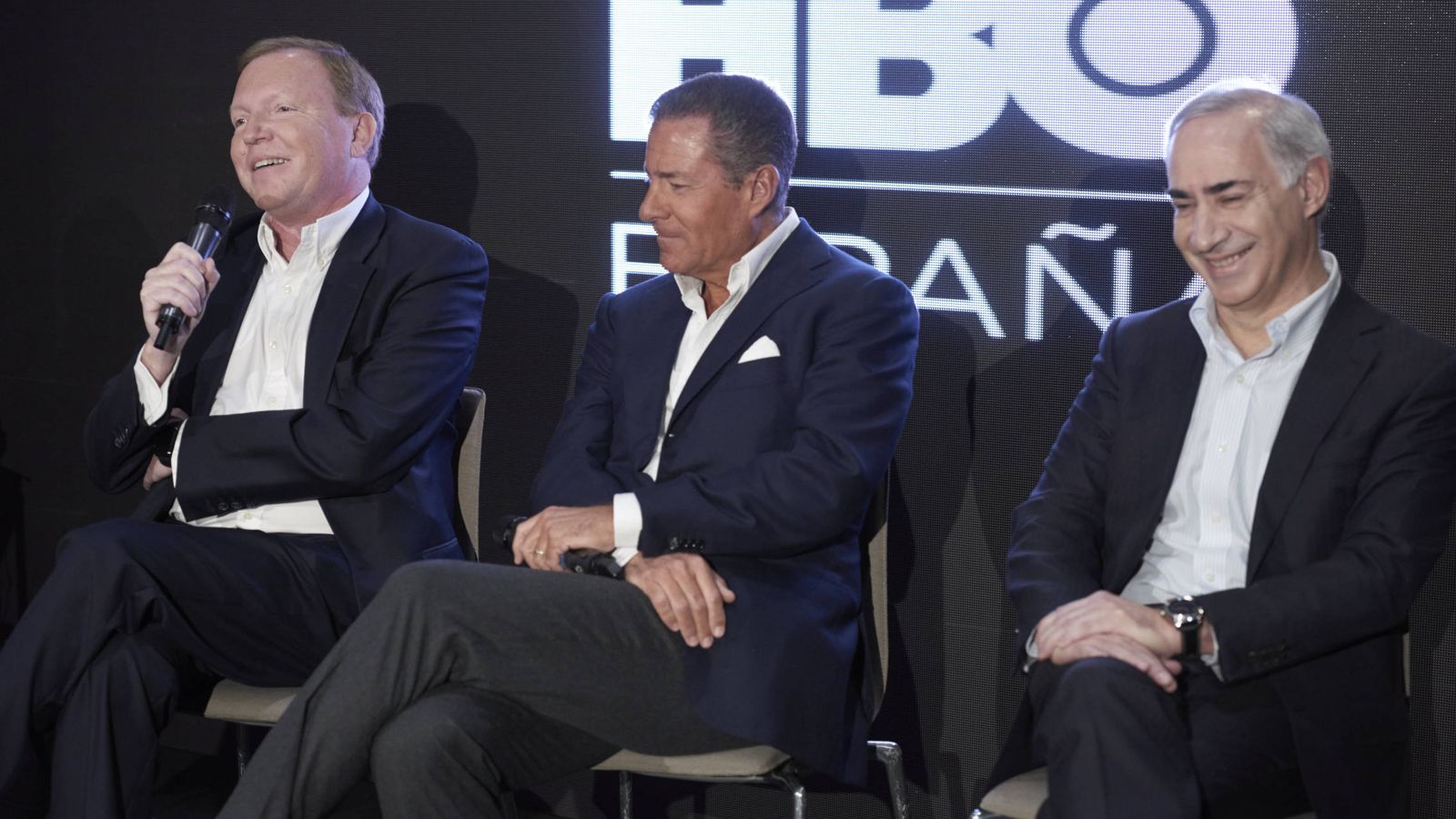 Foto: De izquierda a derecha: Hervè Payan (HBO Europa), Richard Plepler (HBO) y Antonio Coimbra (Vodafone). 