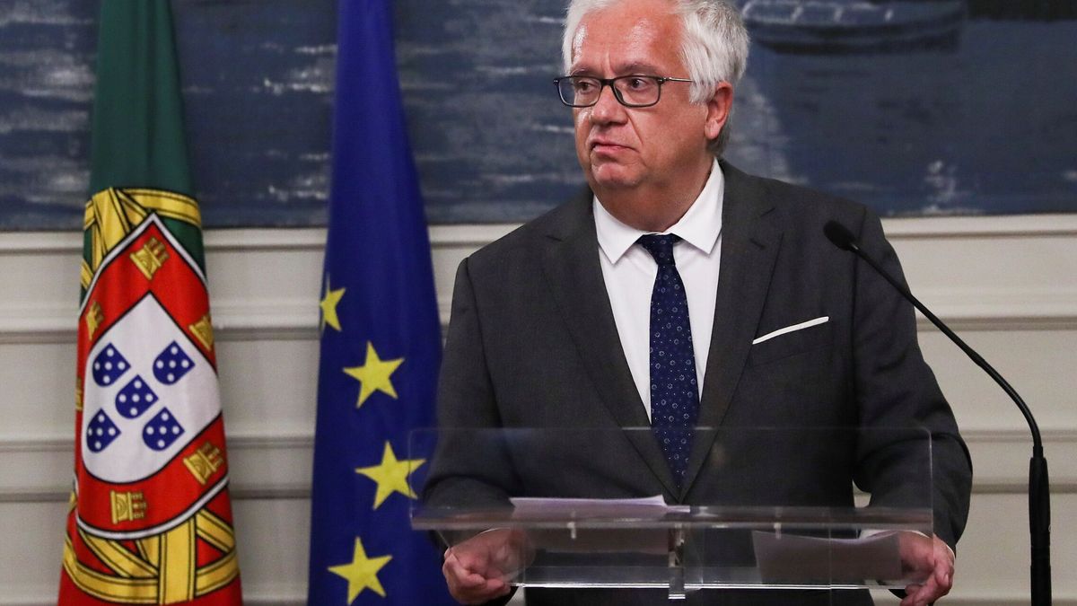 Un ministro portugués dimite cercado por polémicas a dos meses de las elecciones