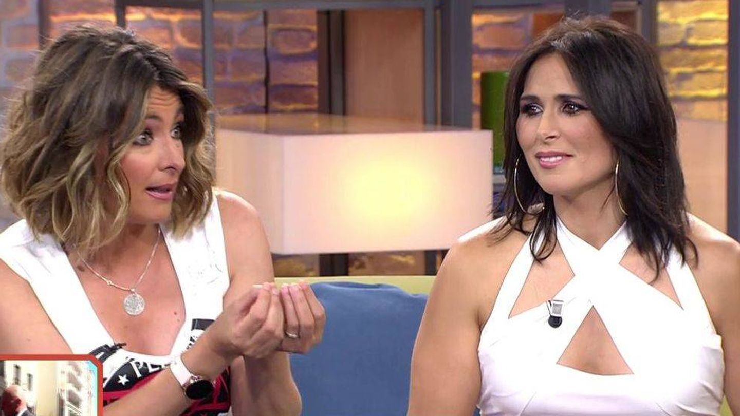 Sandra Barneda y Rosa López, en 'Viva la vida'. (Telecinco).