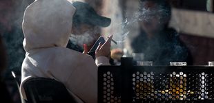 Post de Médicos proponen subir los impuestos y prohibir fumar en terrazas y playas contra el tabaquismo