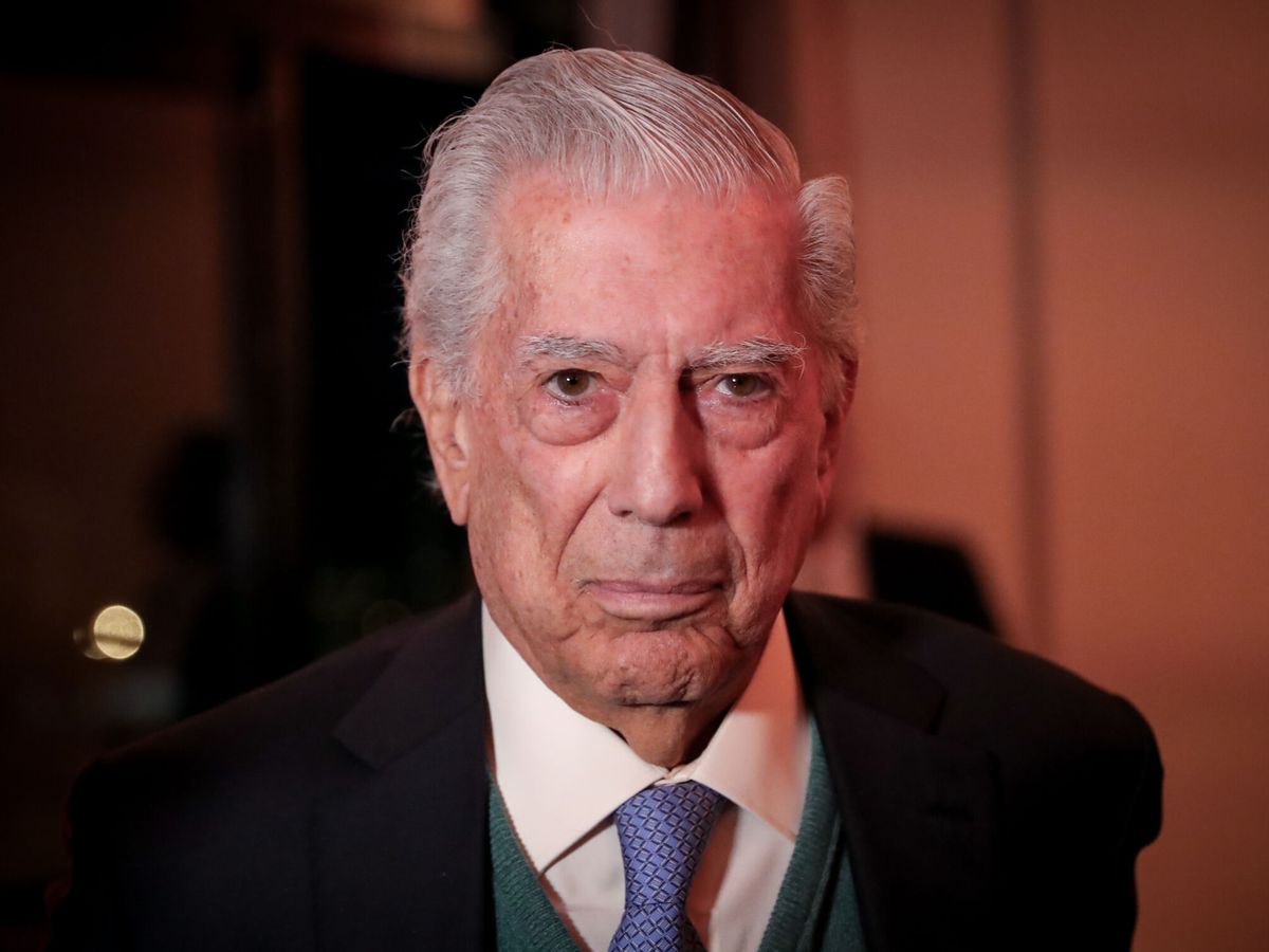 Foto: Mario Vargas Llosa, en una de sus visitas a Uruguay. (EFE)