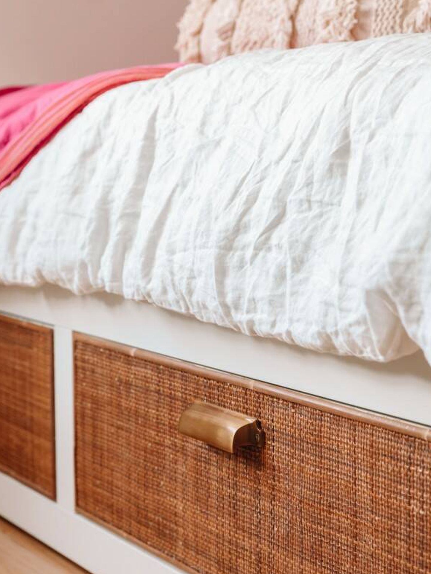 Personaliza y diferencia tu cama Ikea Brimnes. (Studio DIY)