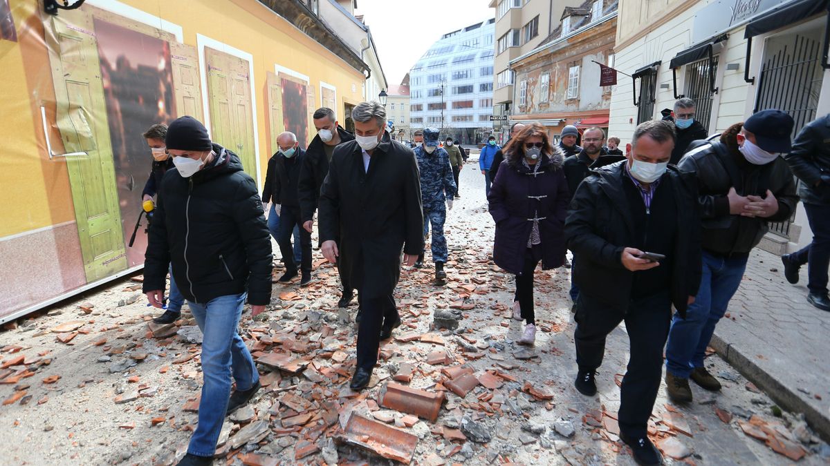 Tres temblores sacuden a Zagreb y les obligan a saltarse las restricciones