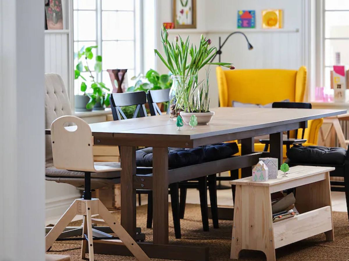 Foto: El banco de madera de Ikea ideal para cualquier estancia. (Cortesía)