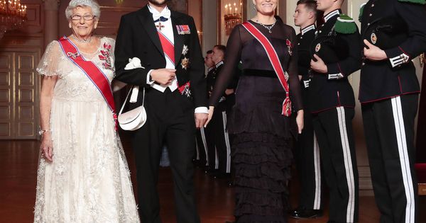 Foto: Haakon y Mette-Marit junto a la princesa Astrid. (Kongehuset/NTB Scanpix)