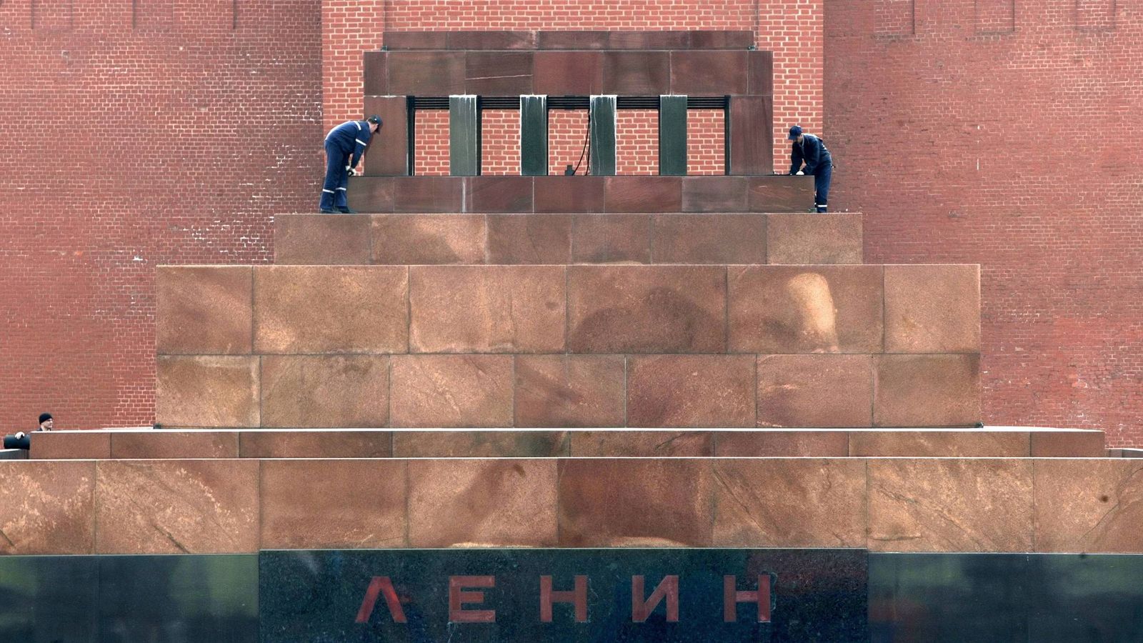 Ленин на мавзолее американский фильм фото