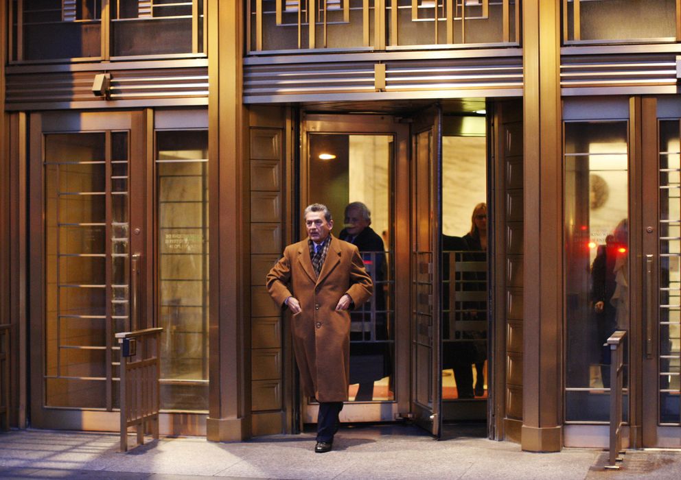Foto: Rajat Gupta, el director de McKinsey entre 1994 y 2003 saliendo de un juzgado en Nueva York. (Reuters)