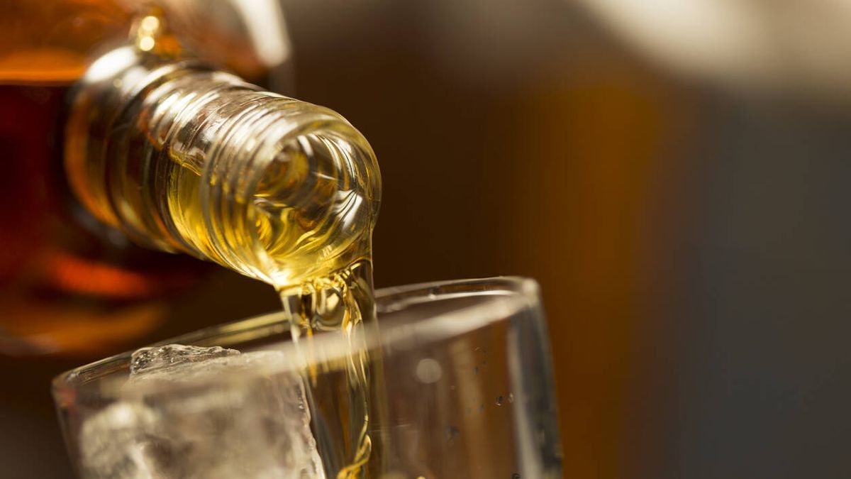 Sí, el alcohol te envejece (y la ciencia tiene nuevos datos que lo aseguran)