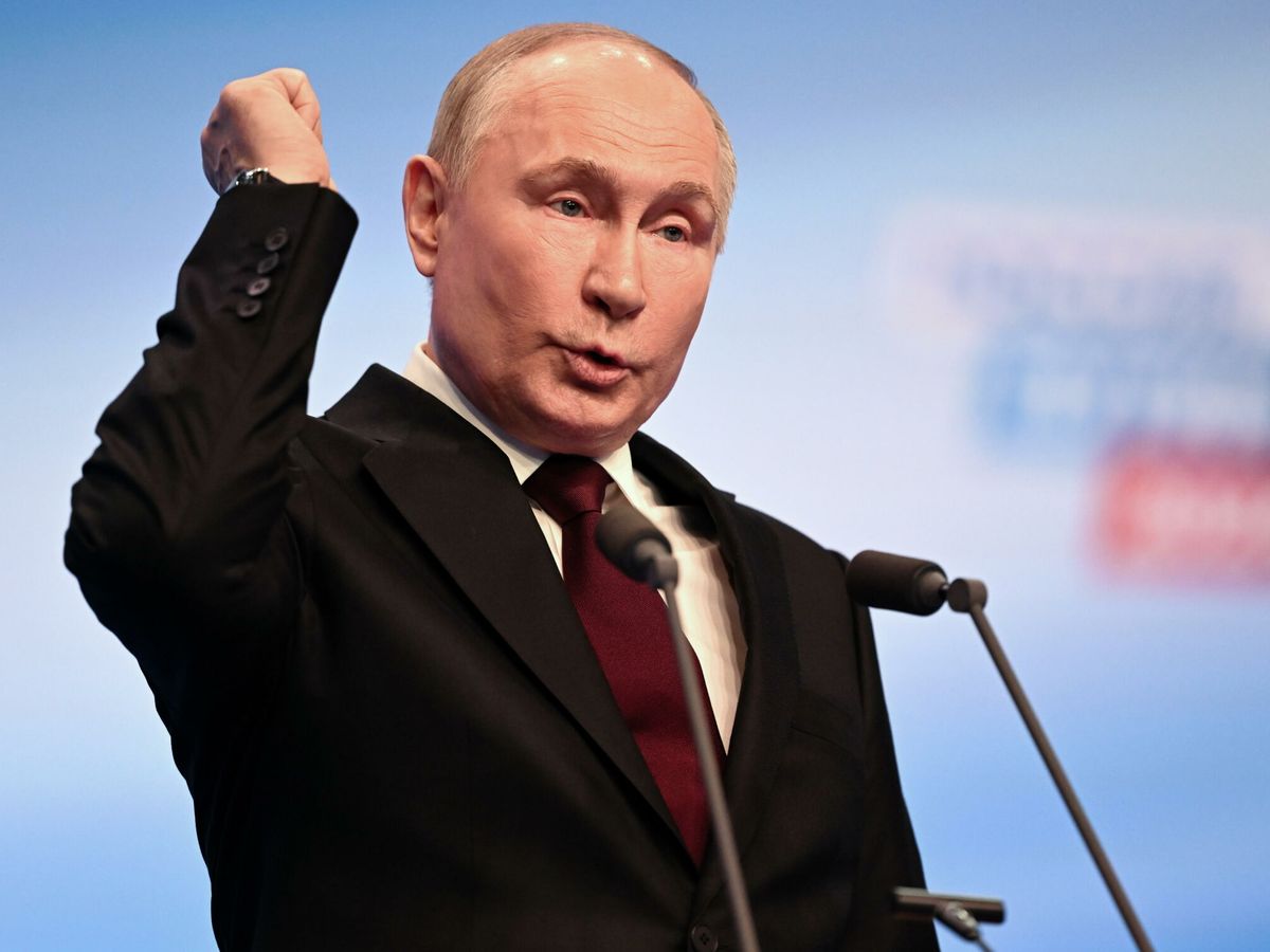 Foto: Vladimir Putin celebra su victoria. (EFE/Mikhail Metzel)
