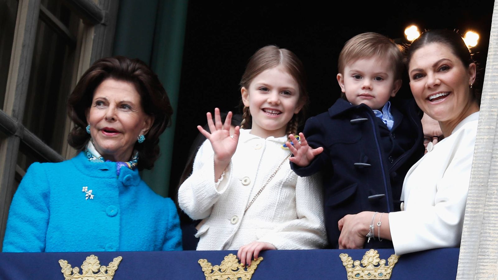 Foto: La princesa Victoria con Estelle y Oscar. (Getty Images)