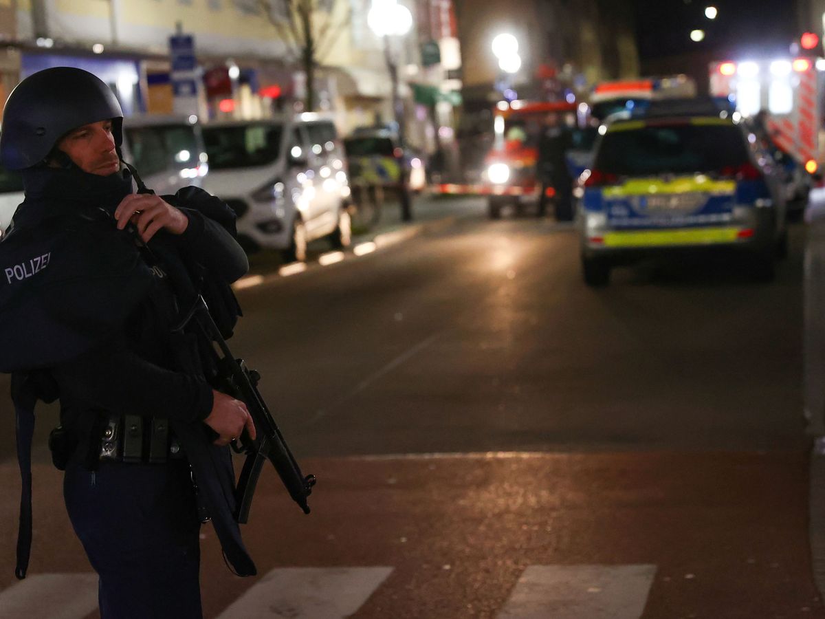Foto: Policías, en el lugar de los hechos. (Reuters)