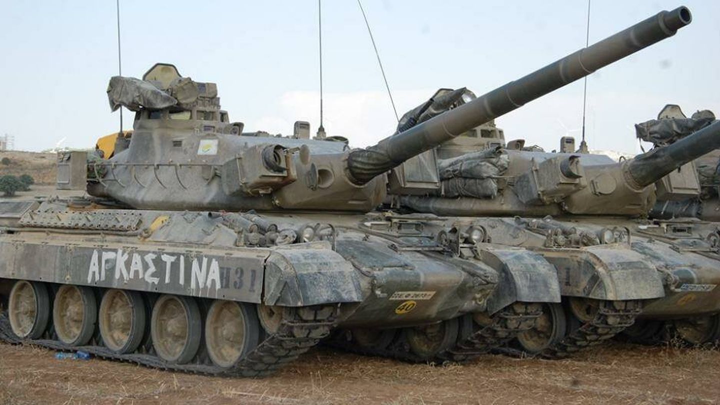 Los AMX-30 chipriotas. (Lázaros Mavros)