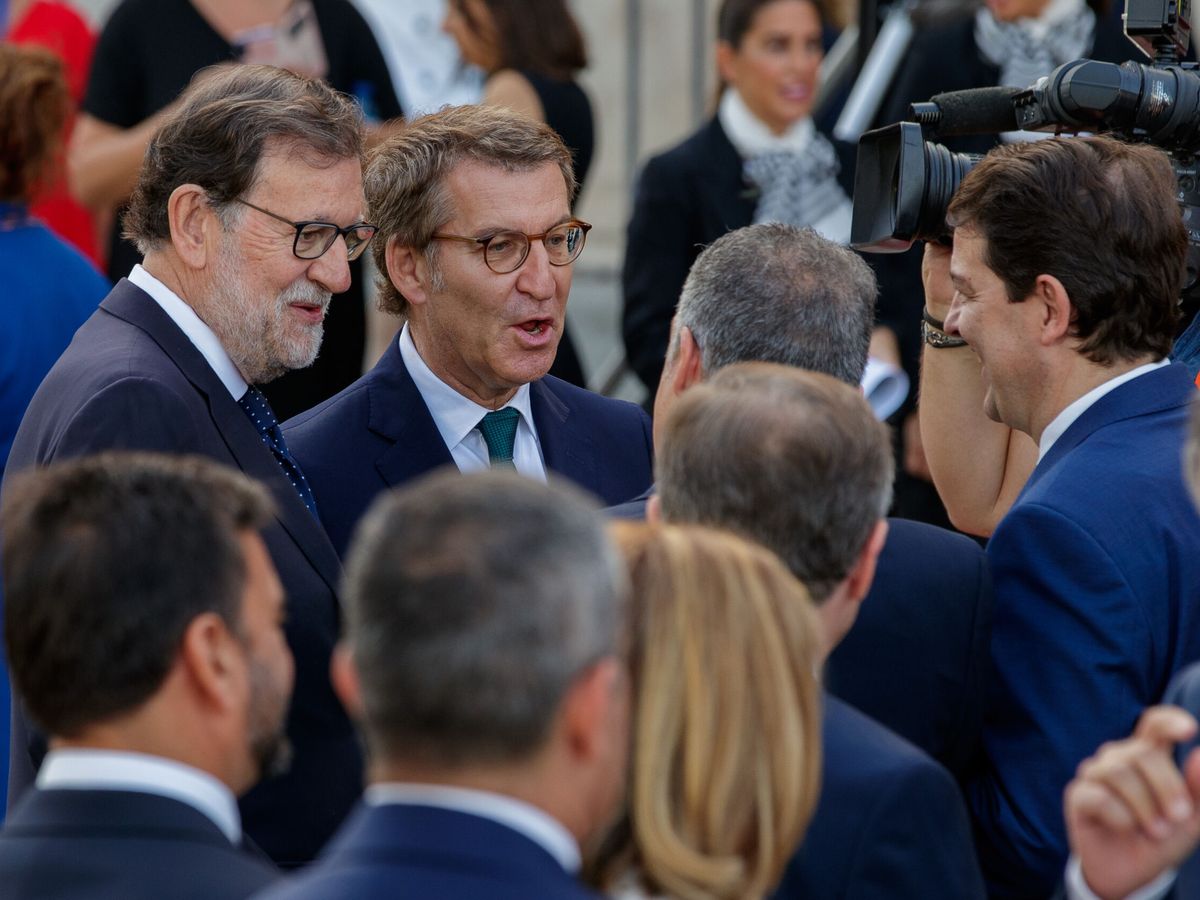 Foto: Mariano Rajoy junto a Alberto Núñez Feijóo. (EFE/Julio Muñoz)