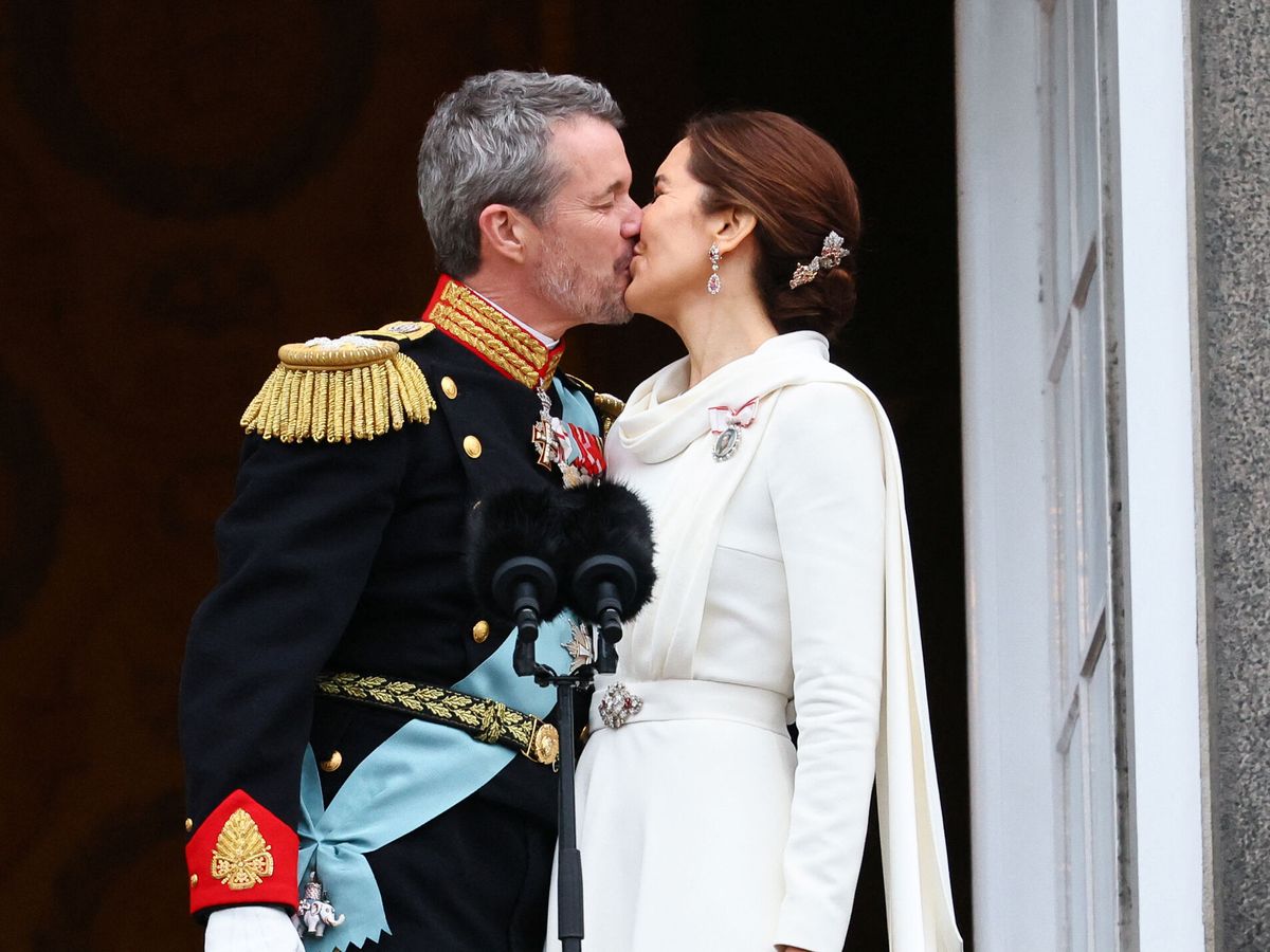 Foto: El beso de Federico y Mary de Dinamarca. (Reuters)